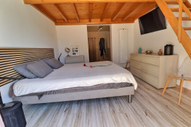 
                                                                                        Vente
                                                                                         Maison 8 pièces