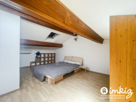 
                                                                                        Vente
                                                                                         Maison 8 pièces avec piscine et entrepôt