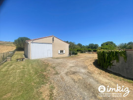 Vente
                                                                                Maison 8 pièces avec piscine et entrepôt