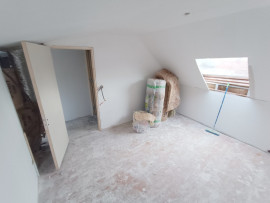 
                                                                                        Vente
                                                                                         Maison 3 chambres à finir de rénover