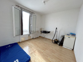 
                                                                                        Location
                                                                                         Maison à usage commercial