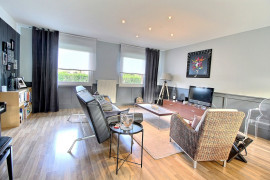 
                                                                                        Location
                                                                                         Maison à Vendre 100m2