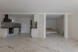 
                                                                                        Vente
                                                                                         Maison à vendre Tourrettes-sur-Loup