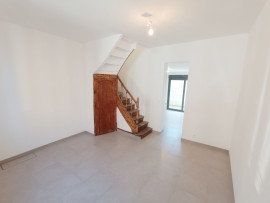 Location
Maison Amiens St P. 2 chambres avec cour