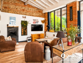 
                                                                                        Vente
                                                                                         Maison Toulousaine Rénovée Charme Fou !
