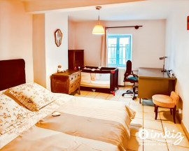 Vente
                                                                                Maison ancienne rénovée avec garage cœur de ville