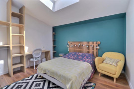 
                                                                                        Vente
                                                                                         Maison atypique dans le centre de Langon