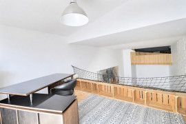 
                                                                                        Vente
                                                                                         Maison atypique dans le centre de Langon