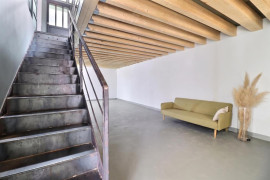
                                                                                        Vente
                                                                                         Maison atypique dans le centre de Langon