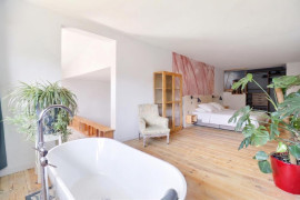 
                                                                                        Vente
                                                                                         Maison atypique dans le centre de Langon