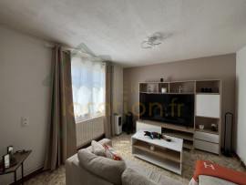 Location
Maison avec cour et garage