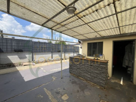 Location
Maison avec cour et garage
