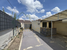 Location
Maison avec cour et garage