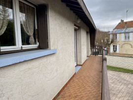 Vente
Maison avec garage sur cour partagée