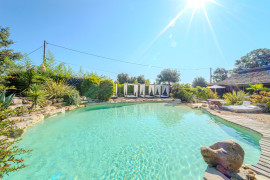 
                                                                                        Vente
                                                                                         MAISON AVEC GITES - PISCINE - DEPENDANCES