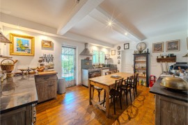 
                                                                                        Vente
                                                                                         MAISON AVEC GITES - PISCINE - DEPENDANCES