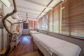 
                                                                                        Vente
                                                                                         MAISON AVEC GITES - PISCINE - DEPENDANCES