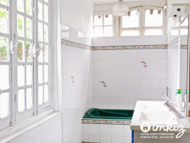 
                                                                                        Vente
                                                                                         Maison avec jardins et grande dépendance