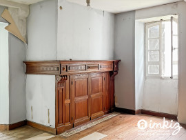 
                                                                                        Vente
                                                                                         Maison avec jardins et grande dépendance