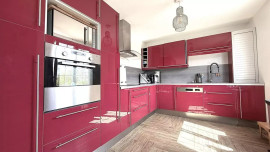 
                                                                                        Vente
                                                                                         Maison avec sous-sol total 6 pièces 143m²
