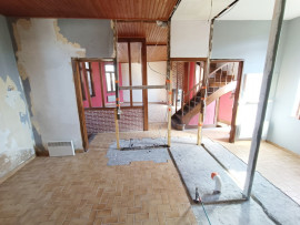 
                                                                                        Vente
                                                                                         maison avec travaux Querrieu, 3 chambres et jardin