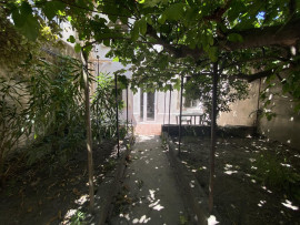 
                                                                                        Location
                                                                                         Maison Baille*
