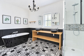 
                                                                                        Vente
                                                                                         Maison bourgeoise de 237 m² avec piscine