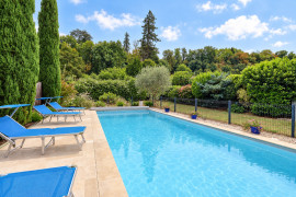 
                                                                                        Vente
                                                                                         Maison bourgeoise de 237 m² avec piscine