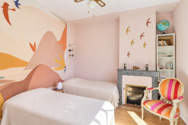 
                                                                                        Vente
                                                                                         Maison bourgeoise de 237 m² avec piscine