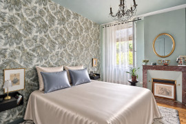 
                                                                                        Vente
                                                                                         Maison bourgeoise de 237 m² avec piscine