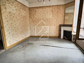 
                                                                                        Vente
                                                                                         Maison charmante à rénover à La Varenne Saint-Hilaire