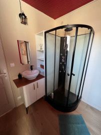 
                                                                                        Location
                                                                                         Maison clim wifi Chambre avec Sdb