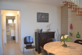 
                                                                                        Location
                                                                                         Maison Coin Joli