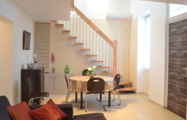 
                                                                                        Location
                                                                                         Maison Coin Joli