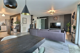 
                                                                                        Vente
                                                                                         Maison contemporaine avec piscine.