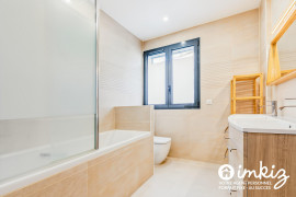 
                                                                                        Vente
                                                                                         Maison contemporaine rénovée avec rooftop