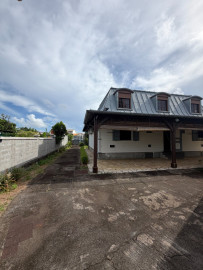 
                                                                                        Location
                                                                                         Maison créole – Plus de 200m2 Bras-Panon