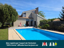 
                                                                                        Vente
                                                                                         MAISON D’ARCHITECTE AVEC PISCINE – VOLUMES EXCEPTIONNELS & CADRE PRIVILÉGIÉ A 10mn DE L OCEAN