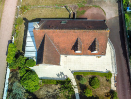 
                                                                                        Vente
                                                                                         Maison d'architecte 220 m2 à Bessay-sur-Allier