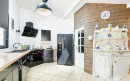 
                                                                                        Vente
                                                                                         Maison d'architecte 4 chambres avec piscine