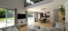 Vente
Maison d'architecte de 148 m² sur 1262 m² de terrain