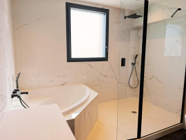 Vente
Maison d'architecte de 206m² - piscine et brasero