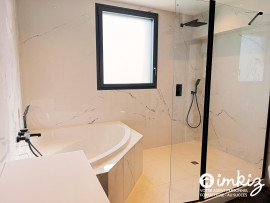 Vente
Maison d'architecte de 206m² - piscine et brasero