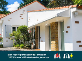 
                                                                                        Vente
                                                                                         MAISON D'ARTISTE EN PIERRES 141M2 3 CHAMBRES + 1 BUREAU + 1 STUDIO + VERANDA 27M2 AVEC JARDIN LUXURIANT 1413M2 - VENDUE ENTIEREMENT MEUBLEE ET EQUIPEE