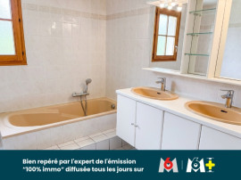 
                                                                                        Vente
                                                                                         MAISON D'ARTISTE EN PIERRES 141M2 3 CHAMBRES + 1 BUREAU + 1 STUDIO + VERANDA 27M2 AVEC JARDIN LUXURIANT 1413M2