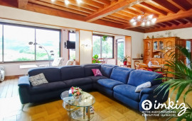 Vente
Maison de 167m² avec piscine et vue exceptionnelle