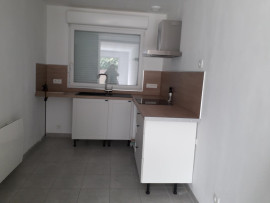 
                                                                                        Location
                                                                                         Maison de 2013  dans rue calme proche commerces