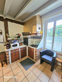 Vente
Maison de 214m2 avec dépendances