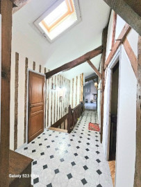 Vente
Maison de 214m2 avec dépendances