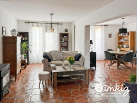
                                                                                        Vente
                                                                                         Maison de 228 m2 + dépendances  de 28  m2